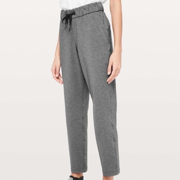 Lululemon On The Fly 7/8 Pant *27" - Picture 3 of 4